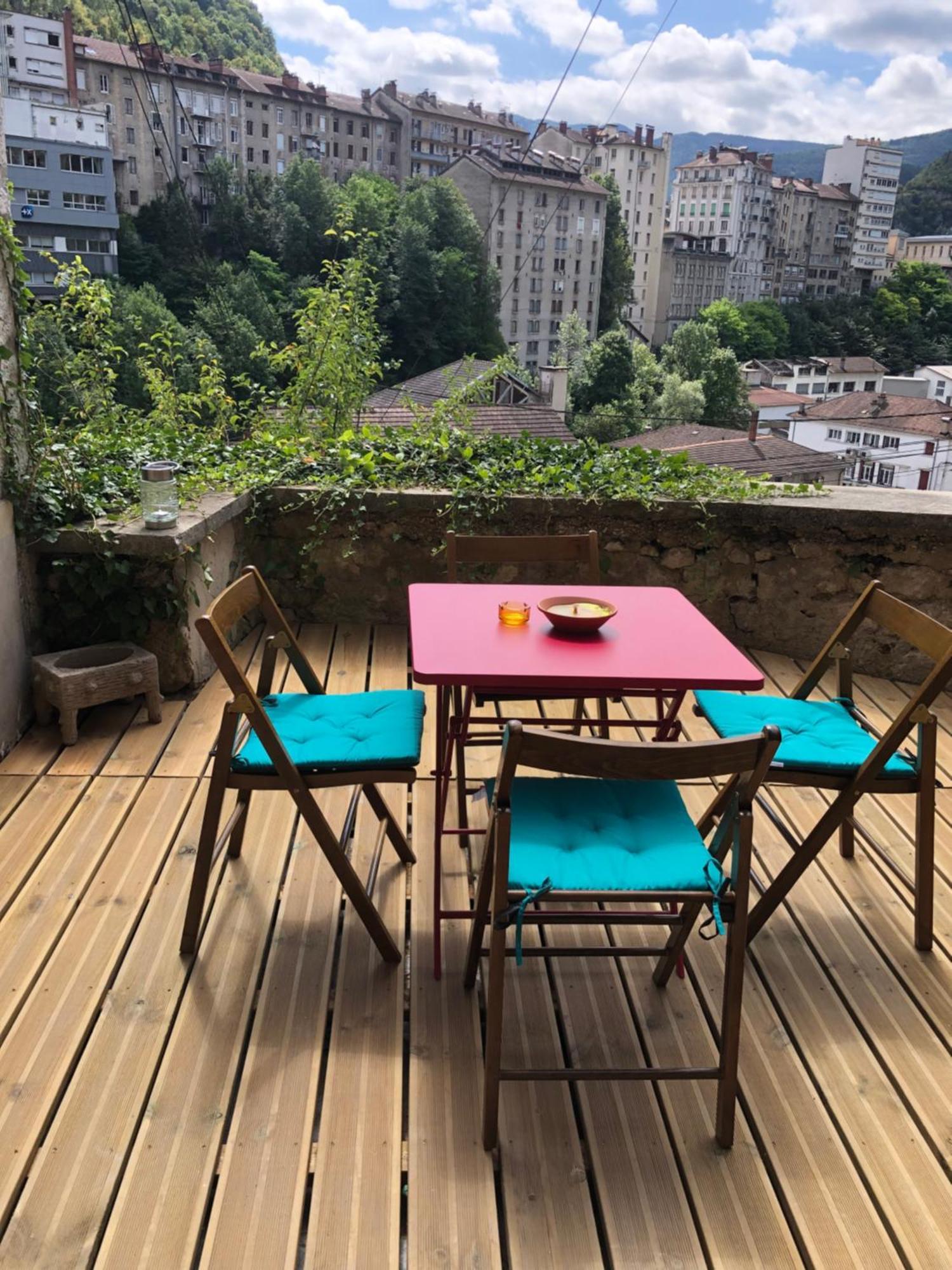 Apartament T2 Avec Terrasse Calme Et Ensoleillee Saint-Claude Zewnętrze zdjęcie